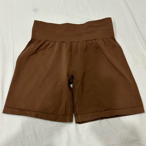 GYM - Picture 2 of 2